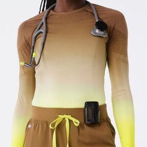 Figs Brown and Yellow Seamless Top